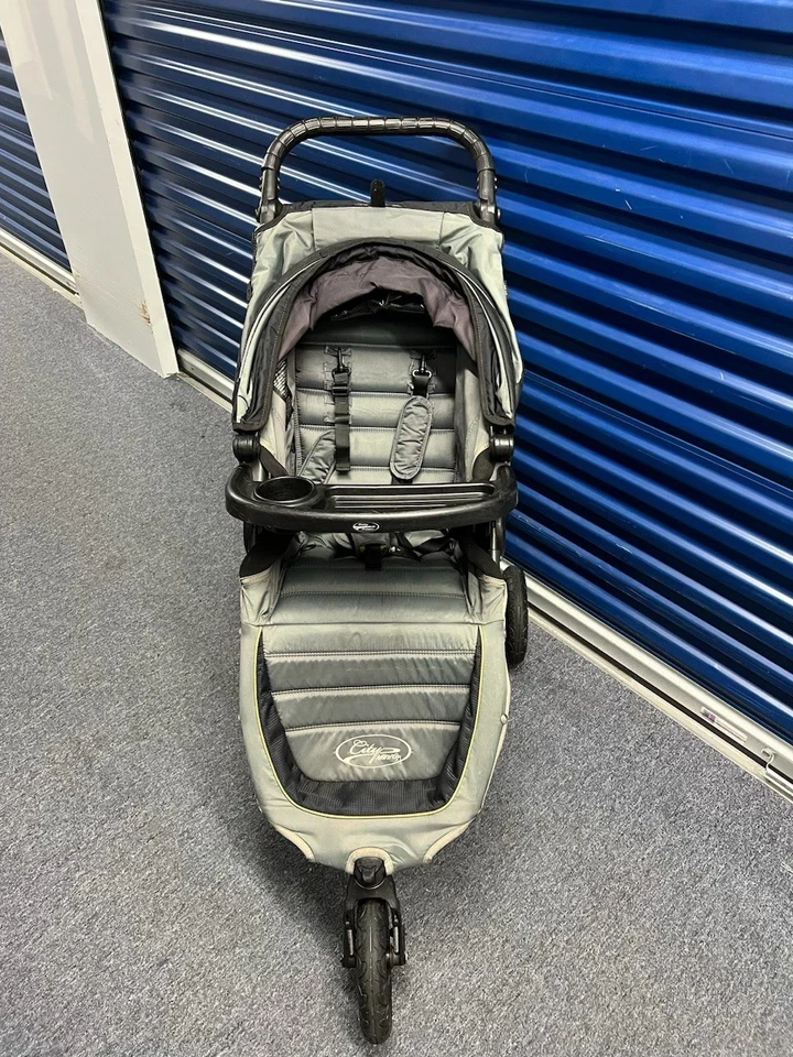 Cochecito de bebé City Mini fácil de plegar Foto 1 de 3