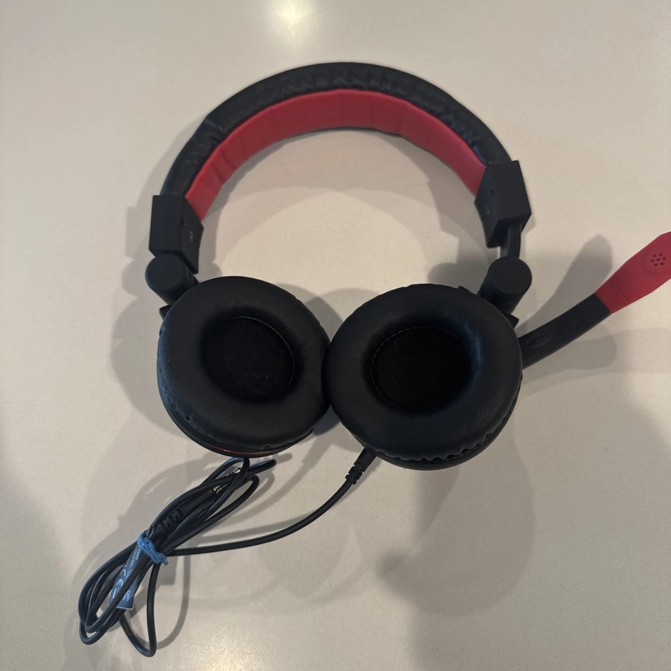 DreamGear PS4 Wired Gaming Headset G.R.X.-340 USED Good condition - Image 1 of 3