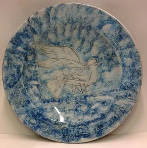 FLORIANO BODINI (1933-2005) COLOMBE DIPINTO SU PIATTO IN CERAMICA 52CM - Picture 1 of 1