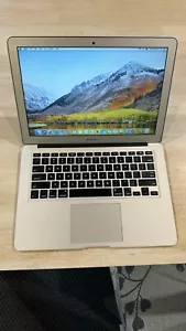 Apple MacBook Air (13-inch, Mid 2013) A1466 - Picture 1 of 9