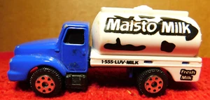 Maisto~Utility 852-05-11 Cow Dairy Milk Delivery Van Toy Truck - Picture 1 of 15