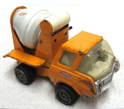 VINTAGE TONKA DUMP TRUCK CEMENT CONCRETE MIXER PRESSED STEEL TOY - Image 1 of 4