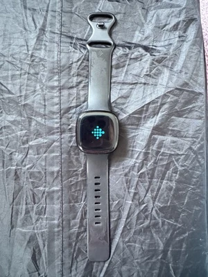 Fitbit Versus 3 Smart Watch Fitness Tracker Heart Rate Monitor Black - Image 1 of 4