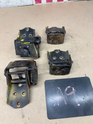 1970 1974 1975 1976 81 CAMARO FIREBIRD TRANS AM DOOR HINGE HINGES SET NICE SHAPE - Image 1 of 4