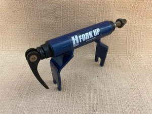 Adaptador de eje pasante de horquilla Hurricane Components 130 mm x 9 mm QR pincho montaje para bicicleta - Imagen 1 de 7
