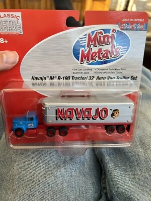 Mini Metals HO Scale Navajo IH R-190 Semi-Tractor/32' Trailer Set #31133 - Image 1 of 4