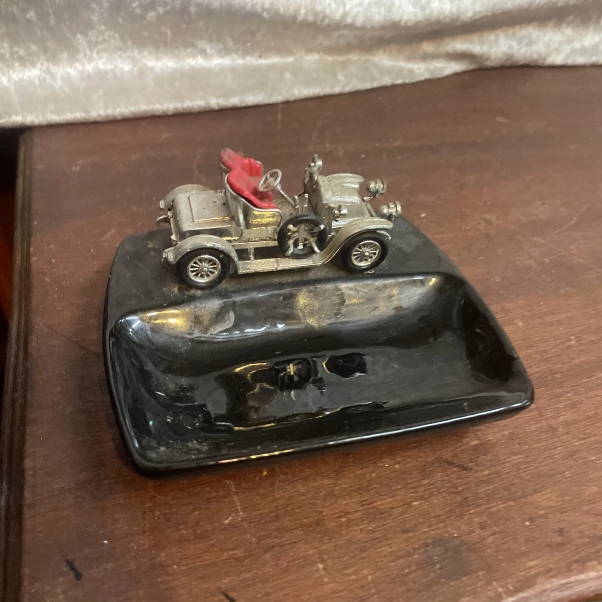 OLDTIMER CAR ライター　灰皿 Lesney Ashtray in Vintage Manufacture Diecast Cars, Trucks & Vans