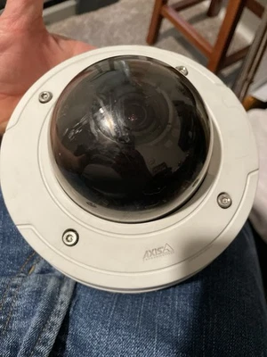 AXIS P3364-LVE 12mm CAMERA(33) - Image 1 of 2