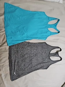 2 Active Wear Tanks Black Print Nike Aqua Blue Nike Size Small - Bild 1 von 9