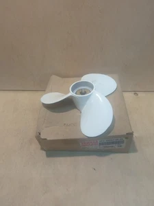 Yamaha 6E0-45943-00-EL Outboard Prop 3 Blade White 7-1/2 x 7-B - Picture 1 of 2