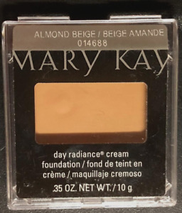 Mary Kay ALMOND BEIGE Day Radiance Cream Foundation Rare NEW 014688