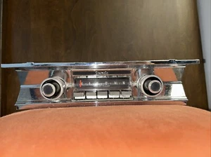 1965 BUICK Riviera WILDCAT 1142813 Factory, Original RADIO w Bezel w Knobs USA - Bild 1 von 21