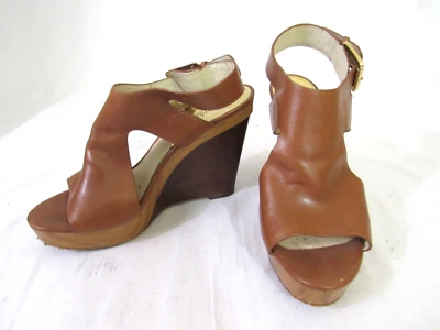 Sandalias Michael Kors para mujer Josephine de cuero tostado/marrón con tacón de cuña 10M Foto 1 de 4