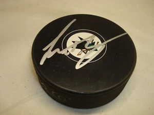 Scott Gomez Signed San Jose Sharks Hockey Puck Autographed 1A - Picture 1 of 2