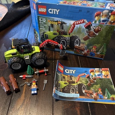 LEGO City #60181 FOREST TRACTOR 99% Completo con Caja Manual y Figura Foto 1 de 4