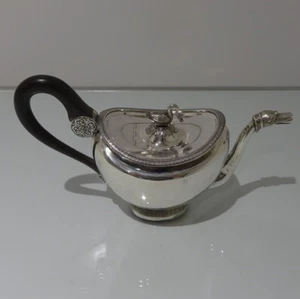 Tetera de plata antigua del siglo XIX alrededor de 1830 Bruselas? - Imagen 1 de 9