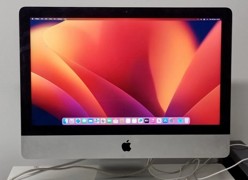 54.6cm 2017 4K IMAC A1418 16GB i5 3.40GHZ 4GB Radeon Pro 560 Juegos Mne02ll/A - Imagen 1 de 4