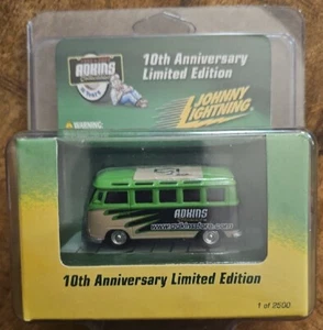 Johnny Lightning *10th ANNIVERSARY ADKINS COLLECTIBLES VOLKSWAGEN BUS* 119/2500 - Picture 1 of 2
