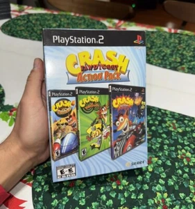 RARO Crash Bandicoot Action Pack Box Set (Sony PlayStation 2, PS2, 2007) SELLADO - Imagen 1 de 6