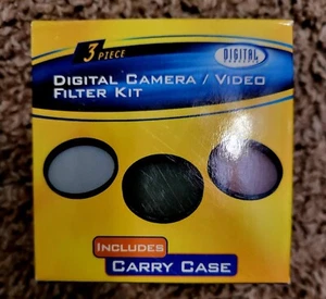 Digital Camera/Video Filter Kit w/ Carrying Case- UV, Polorized, & Florescent  - Picture 1 of 2
