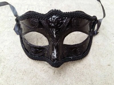 Black glitter Masquerade party Mask,Prom Ball,Venecian,Festival,Gothic,Unisex. - Image 1 of 2