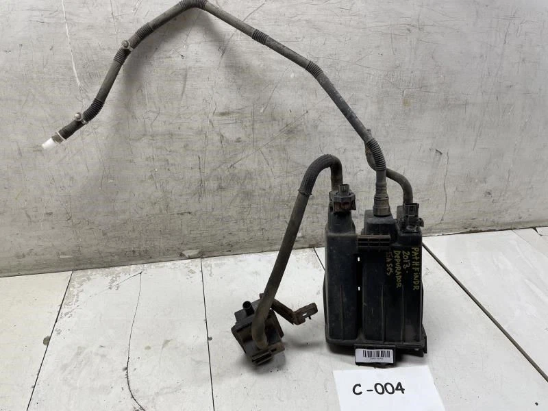 Nissan Pathfinder SV 2013 bote de vapor de combustible OEM+ Foto 1 de 4