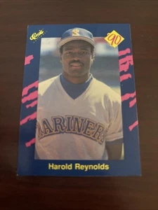 1990 Classic Blue #128 Harold Reynolds Seattle Mariners - Picture 1 of 1