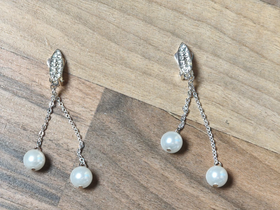 Schöne Vintage Damen Ohrringe/Ohrclipper Silbern Mit Strasssteinen Und Perlen - Bild 1 von 1