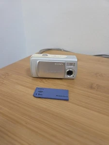 Digital Kamera SONY Cyber-shot U DSC-U10 - Bild 1 von 10