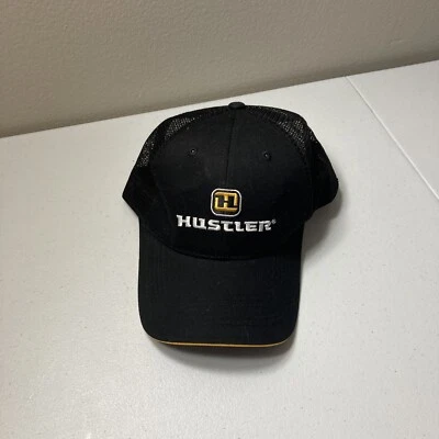 Sombrero negro de malla con correa ajustable para cortadoras de césped Hustler Foto 1 de 4