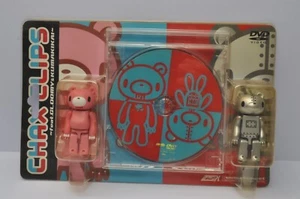 GLOOMY Chax-GP Gloomy Bear Bearbrick 2er Set Kumakikai Mini Figuren & DVD - Bild 1 von 17