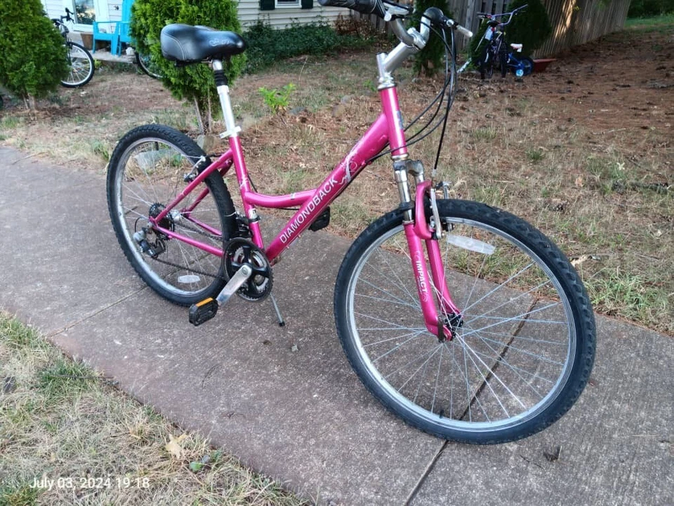Best bike for girl - Image 1 of 3