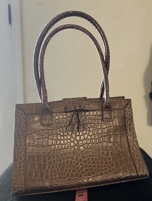 Bolso de Mano Liz Claiborne - Marrón/Taupe Croc Print Foto 1 de 4