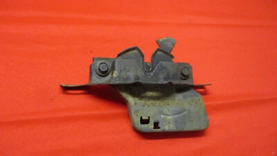 Pontiac Grand Prix 1976 1977 pestillo capó Foto 1 de 4