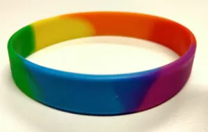 Regenbogen Armband Silikon CSD pride schwul lesbisch LGBTQ Diversität queer - Bild 1 von 1