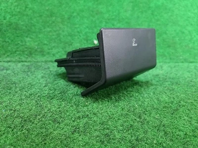 LAND ROVER DISCOVERY ASHTRAY SERIES II VIN X,Y,1,2,3,4,5 02/99-2005 DASH MOUNTED - image 1 of 4