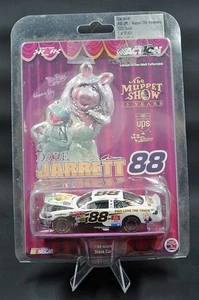 2002 Robert Yates Racing/UPS - #88 Dale Jerrett - Muppet Show Miss Piggy/Kermit - Picture 1 of 3