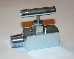1/2" MNPT x 1/2" FNPT Steel Needle Valve (6000 Psi) NV-CS-1/2-GS-180-MXF - Picture 1 of 4