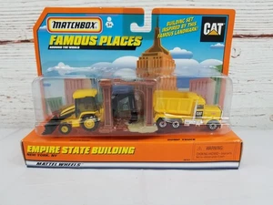 Camión de volteo Matchbox Famous Places Empire State Building CAT 1999 retroexcavadora - Imagen 1 de 12