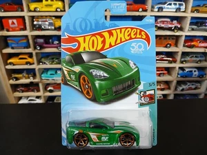 Hot Wheels C6 Corvette 2017 Tooned series 50th aniversary - Picture 1 of 4