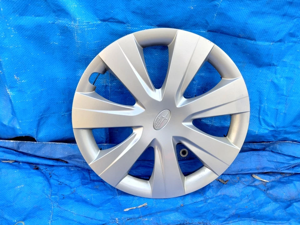 Колпак колеса 15 дюймов для Subaru Impreza 2013 2014 2015 2016 годов выпуска от оригинального производителя 60543 - Изображение 1 из 4