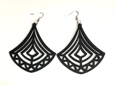 Araña de madera negra corte lazer abanico silencioso lujo llamativo pendientes colgantes 222 Foto 1 de 4