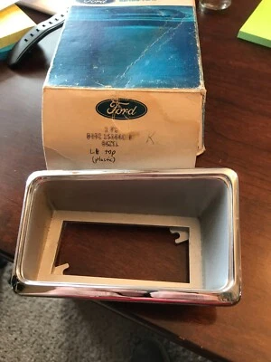 Nuevo de Lote Antiguo 1970 1971 1977 Ford Maverick Mercury Comet LH Delantero Sidemarker Bisel de Luz Foto 1 de 2