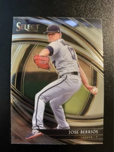 2020 Select #195 Jose Berrios PRM Twins - Picture 1 of 2