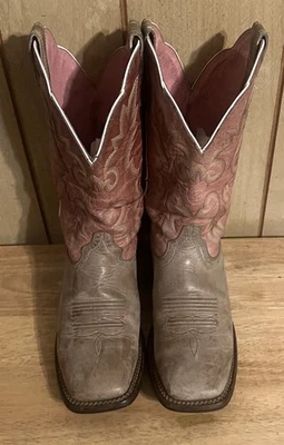 Botas vaqueras Ariat para mujer de cuero marrón. Parte superior lavanda bronceada clara US 7B Foto 1 de 4