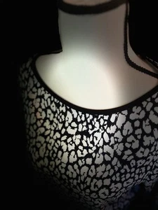 Coco Bianco Faux Wrap Animal Print Top - Afbeelding 1 van 5