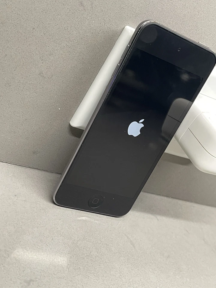 iPod Touch 7ª Generación 256GB.   (Gris espacial) Foto 1 de 4