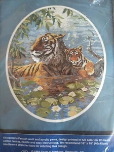 J&P Coats Tigers in the Lily Pond Kit punto ago sigillato - Foto 1 di 3