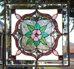 Stained Glass window HANGING 17 3/4 X 18 including hooks - Picture 1 of 4