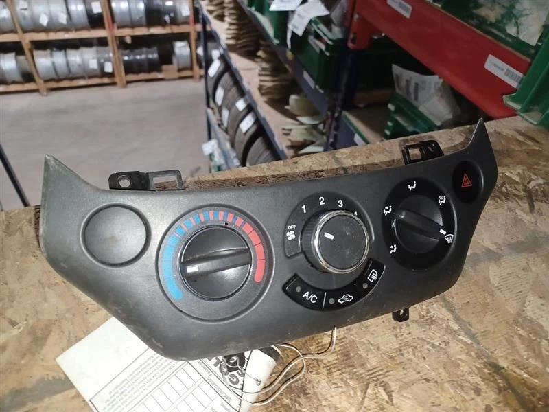 07-11 Chevrolet AVEO Temperature Control NTBK 1229364 - Image 1 of 1